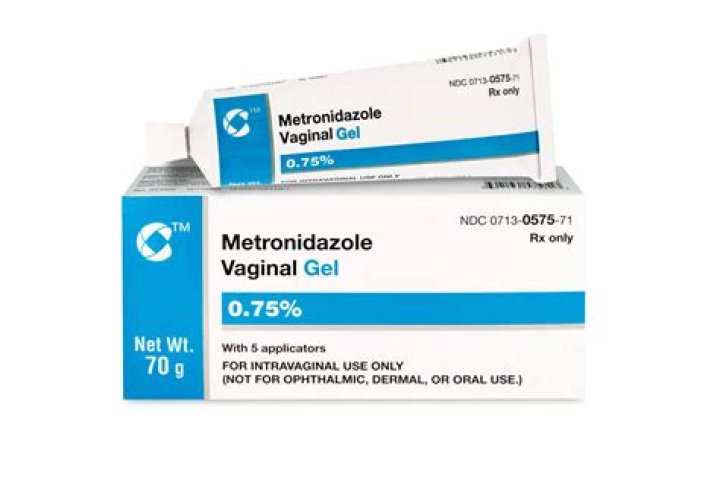 Can metronidazole gel cause chunky discharge?