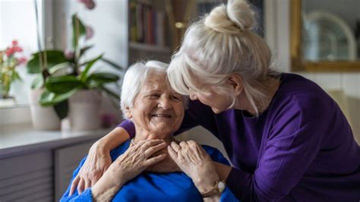 Can you tell if someone has Alzheimer's by looking at their eyes?