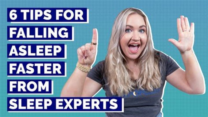 Do extroverts fall asleep faster?