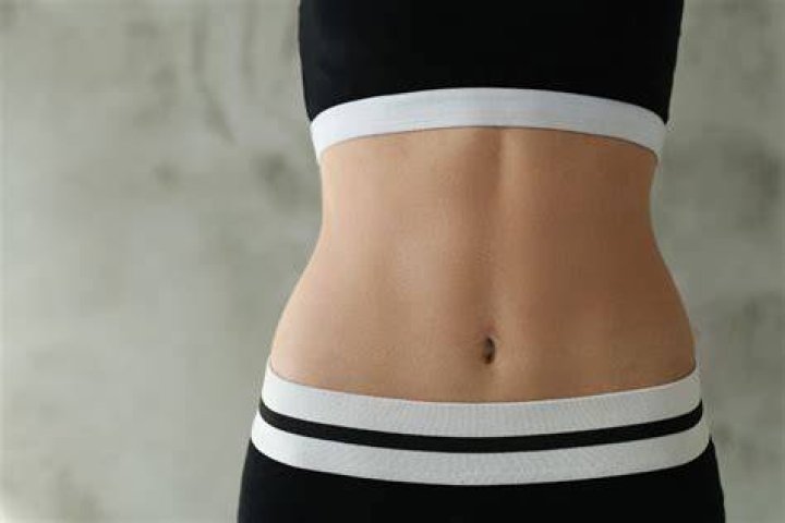 How do celebrities keep a flat stomach?