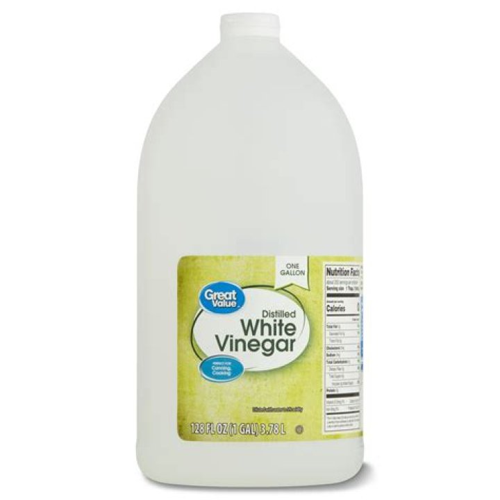 Is white vinegar the same as white spirit?