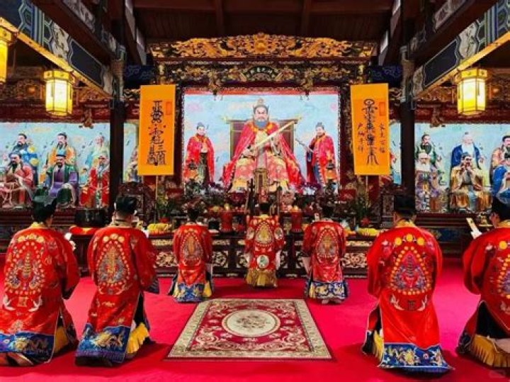 What religion is illegal in China?